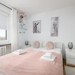 Rentplanet - Apartament Smolna